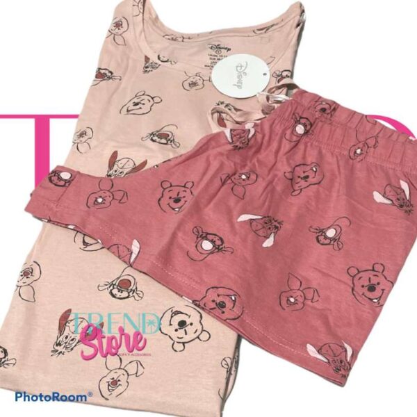 Pijama conjunto short y polera de Winnie the pooh marca disney mujer