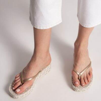SANDALIAS MICHAEL KORS MODELO LILO FLIP FLOP VANILLAS