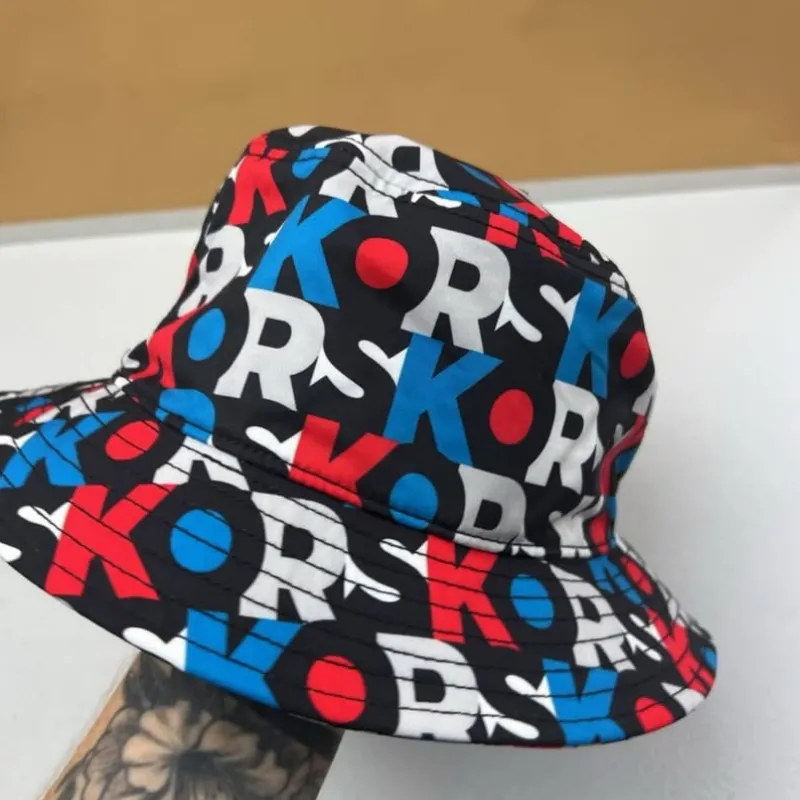 GORRO BUCKET MICHAEL KORS SOMBRERO MONOGRAMA COLORES
