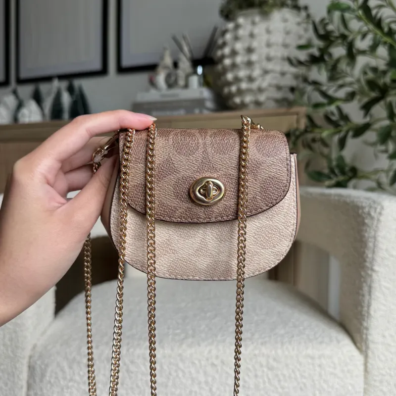 CROSSBODY COACH TURNLOCK CARD MONOGRAMA CAFE