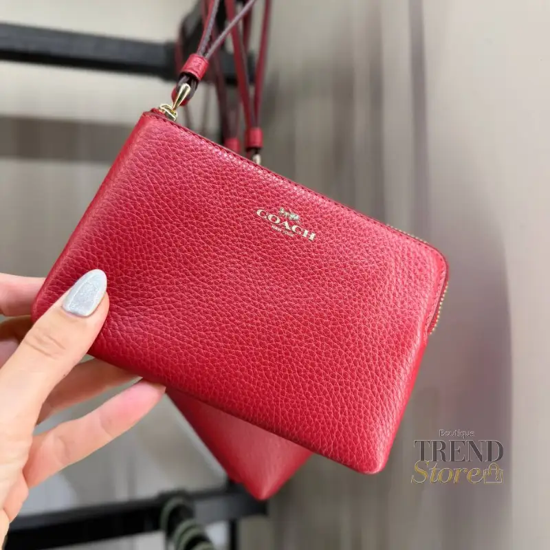 BILLETERA SOBRE COACH CON ASA ROJO