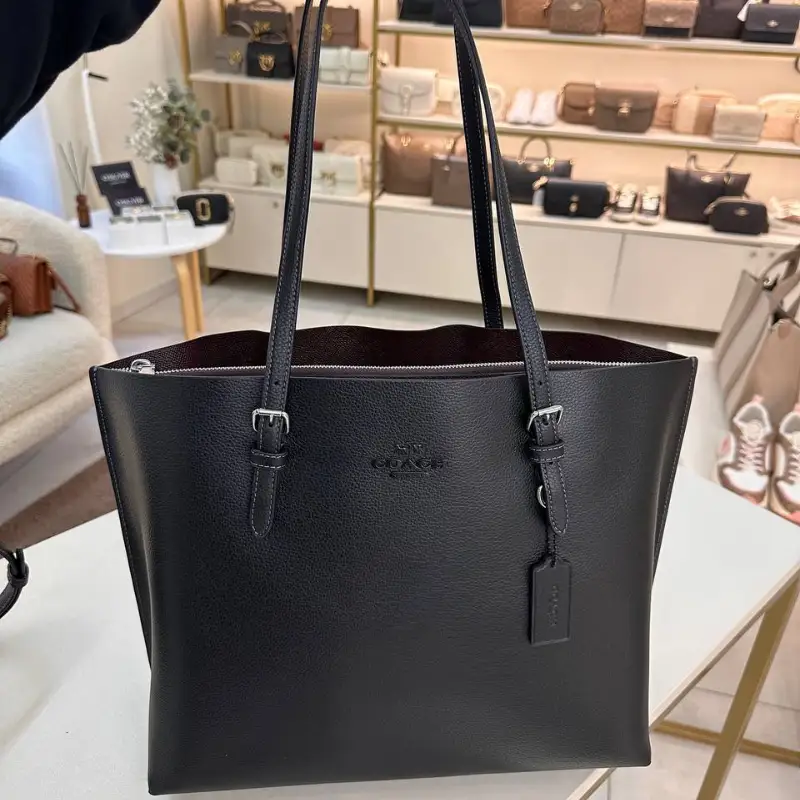 TOTE COACH - MOLLIE NEGRO