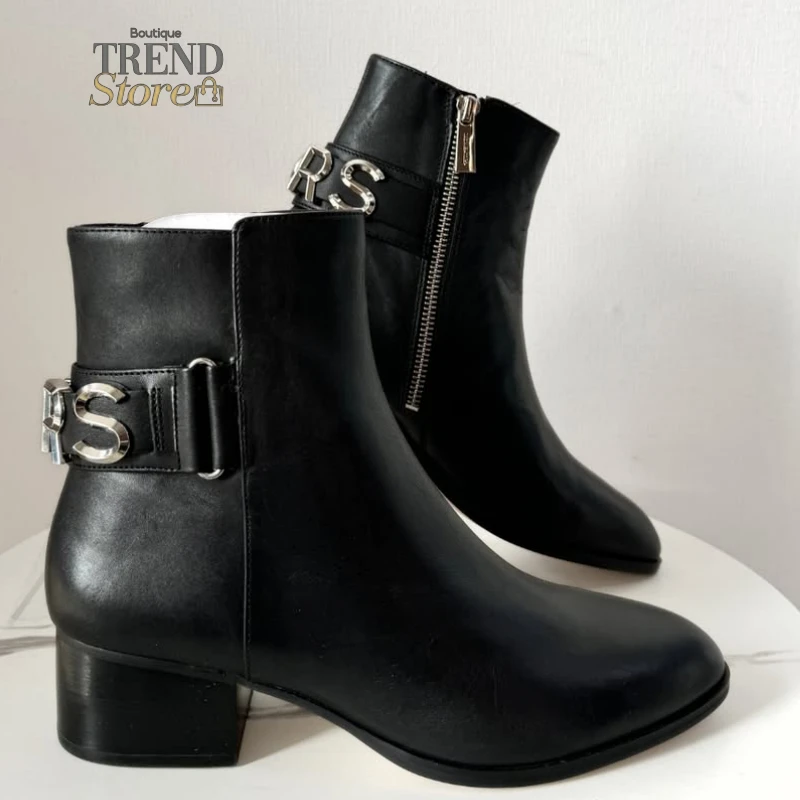 BOTINES MICHAEL KORS - MADELYN BOOTIE KORS LETTER