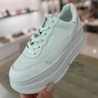 Zapatillas Michael Kors Hayes blancas cuero plataforma mujer original Trendstore Chile compra segura Michael Kors Hayes blancas sneakers plataforma vista frontal envío a todo Chile Detalle cuero blanco zapatillas Michael Kors Hayes originales mujer Trendstore Chile Zapatillas Michael Kors blancas con plataforma diseño premium mujer Chile Vista lateral sneakers Michael Kors Hayes blancas suela goma original Chile Zapatillas Michael Kors Hayes blancas con cordones cuero original Trendstore Chile Sneakers Michael Kors blancas elegantes mujer envío seguro Chile