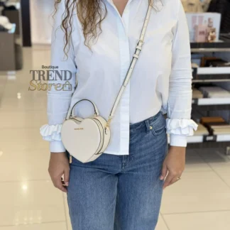 Bandolera Michael Kors Jet Set corazón original Trendstore Chile compra segura Michael Kors bolso corazón pequeño mujer vista frontal envío a todo Chile Detalle bandolera corazón Michael Kors herrajes dorados original Chile Cartera Michael Kors Jet Set pequeña crossbody corazón mujer Trendstore Chile Vista lateral bolso corazón Michael Kors diseño elegante original Chile Interior bandolera Michael Kors Jet Set corazón ranuras tarjetas Trendstore Chile Bolso Michael Kors corazón mujer original envío seguro Chile