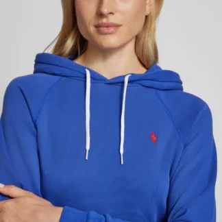 polerón polo ralph lauren shrunken fit hoodie azul graphic royal mujer trendstore chile original • hoodie azul ralph lauren mujer vista frontal compra segura chile • polerón polo ralph lauren fit ajustado mujer capucha detalle cordón chile • hoodie azul mujer bolsillo canguro ralph lauren vista lateral chile • textura fleece polerón polo ralph lauren mujer premium trendstore chile • polerón azul mujer look casual deportivo chic chile exclusivo • hoodie ralph lauren mujer outfit urbano moderno chile compra online • polerón polo ralph lauren original mujer envío a todo chile trendstore