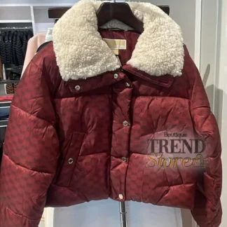 chaqueta puffer michael kors logo print sherpa mujer trendstore chile original • abrigo michael kors acolchado con sherpa vista frontal compra segura chile • detalle logo print michael kors chaqueta mujer exclusivo chile • chaqueta puffer mujer sherpa textura suave vista lateral envío chile • textura poliéster chaqueta michael kors invierno premium trendstore chile • abrigo mujer michael kors look moderno invierno chile exclusivo • chaqueta michael kors mujer cierre cremallera broches compra online chile • chaqueta michael kors original mujer envío a todo chile trendstore