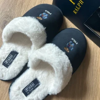 pantuflas polo ralph lauren polo bear navy mujer trendstore chile • slippers polo bear mujer azul marino compra segura chile • pantuflas ralph lauren faux fur mujer exclusivas chile • detalle polo bear pantuflas ralph lauren premium chile • pantuflas mujer cómodas elegantes polo ralph lauren chile • slippers navy mujer polo ralph lauren originales chile • pantuflas polo bear mujer invierno trendstore chile • polo ralph lauren pantuflas envío seguro a todo chile