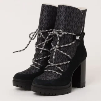 botas michael kors culver plataforma gamuza mujer trendstore chile original • botas michael kors tacón alto con plataforma vista frontal compra segura chile • detalle logo estampado botas michael kors mujer exclusivo chile • botas culver michael kors vista lateral suela goma envío chile • textura gamuza botas michael kors premium trendstore chile • botas mujer elegantes con plataforma michael kors outfit chile exclusivo • botas michael kors mujer look urbano sofisticado compra online chile • botas michael kors original mujer envío a todo chile trendstore