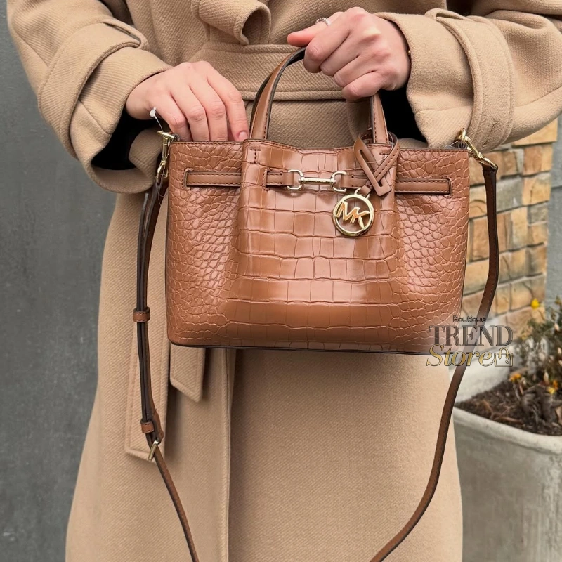 CARTERA MICHAEL KORS CARSON SMALL SATCHEL RELIEVE COCODRILO CAFE