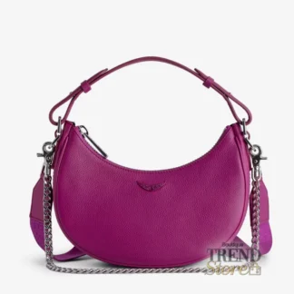 • cartera zadig voltaire moonrock fucsia cuero mujer trendstore chile original • bolso zadig voltaire glam fuchsia alas brillantes compra chile • detalle alas strass cartera zadig voltaire exclusiva chile • cartera media luna zadig voltaire mujer vista frontal chile • bolso cuero granulado fucsia premium trendstore chile • cartera zadig voltaire crossbody mujer outfit fashionista chile • bolso zadig voltaire original mujer envío seguro chile • cartera zadig voltaire moonrock glam fuchsia trendstore chile