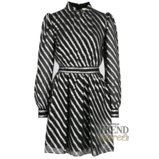 • vestido michael kors jacquard metalizado blanco negro mujer trendstore chile • vestido michael kors elegante seda mujer compra segura chile • detalle tejido jacquard metalizado michael kors exclusivo chile • vestido blanco y negro michael kors look elegante mujer chile • vestido michael kors textura brillante premium trendstore chile • outfit vestido michael kors glamuroso moderno chile exclusivo • vestido michael kors original mujer evento elegante chile • vestido michael kors envío seguro a todo chile trendstore
