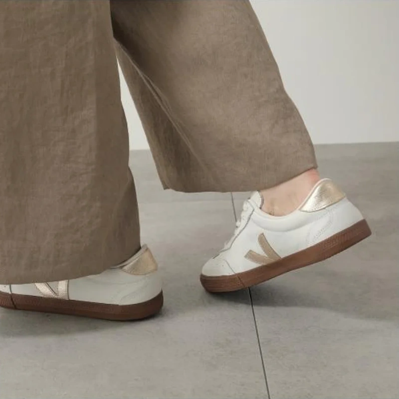 ZAPATILLAS VEJA - Volley leather white platine bark