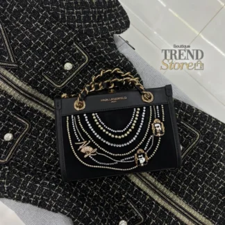 Su tamaño práctico y diseño elegante la convierten en una excelente opción para salidas, reuniones, viajes o uso diario, aportando un toque moderno y sofisticado a cualquier outfit. Disponible en Trendstore Chile, esta cartera original de Karl Lagerfeld Paris es ideal para mujeres que buscan accesorios exclusivos, funcionales y elegantes, con compra segura y envíos a todo Chile. SEO PARA IMÁGENES: • cartera karl lagerfeld paris savoie tote mujer chile • bolso karl lagerfeld paris crossbody mujer chile • cartera karl lagerfeld pequeña elegante chile • bolso savoie tote karl lagerfeld original chile • cartera karl lagerfeld mujer trendstore chile • bolso compacto karl lagerfeld compra online chile • cartera karl lagerfeld moderna mujer chile • karl lagerfeld paris envío seguro a todo chile ✨👜