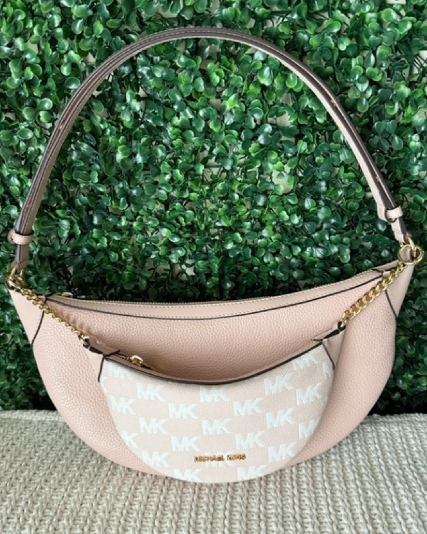 CARTERA MICHAEL KORS HOLLIS EN 1 DE CUERO Y JACQUARD CON LOGOTIPO ROSA