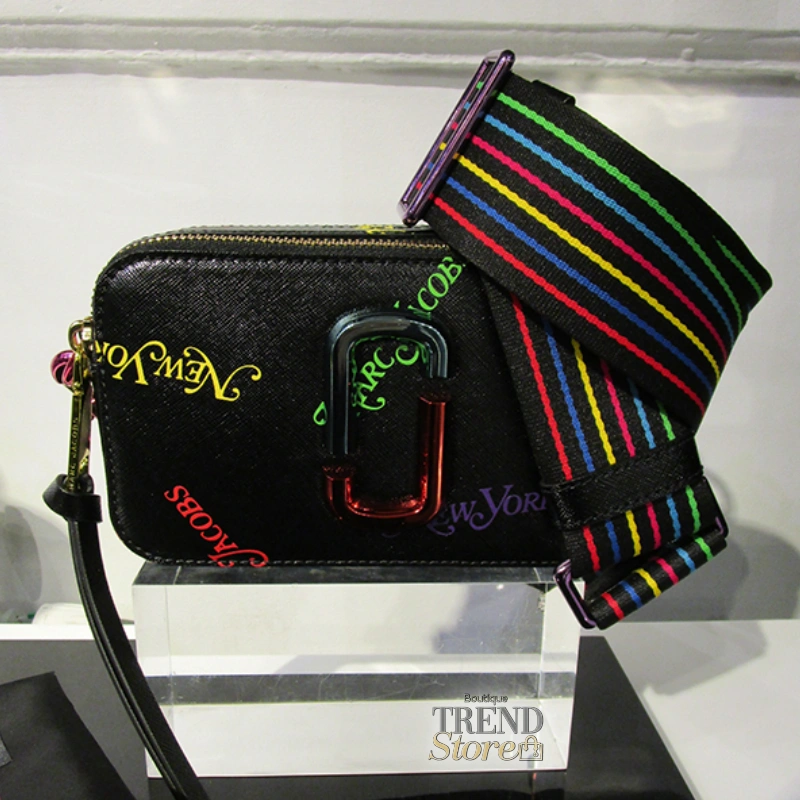 CROSSBODY MARC JACOBS SNAPSHOT NEW YORK MAG DE CUERO NEGRO