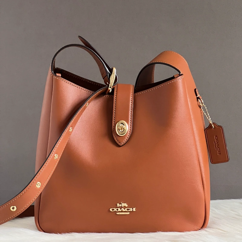 CARTERA COACH HADLEY CONVERTIBLE CROSSBODY DE CUERO