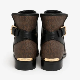 Botines Michael Kors Salem de cuero negro y café originales disponibles en Trendstore Chile. Vista frontal de los botines Michael Kors Salem de cuero para mujer con punta almendrada. Detalle del cuero premium de los botines Michael Kors Salem negros y cafés originales. Vista lateral de los botines Michael Kors Salem con hebilla metálica disponible en Trendstore Chile. Detalle de la combinación de cuero negro y café de los botines Michael Kors Salem. Botines Michael Kors Salem de cuero originales para mujer con compra segura y envío a todo Chile. Detalle de la hebilla y acabados premium de los botines Salem de cuero Michael Kors. Michael Kors Salem Leather Ankle Boots negro y café originales con despacho a todo Chile desde Trendstore Chile.