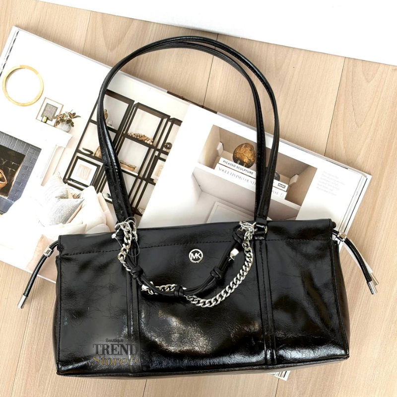 CARTERA MICHAEL KORS MATILDA NEGRO AJUSTABLE CON CORDÓN